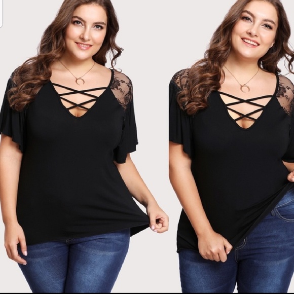 🔥LAST 1🔥Host Pick Plus Black Lace Shoulder Top - Picture 3 of 7